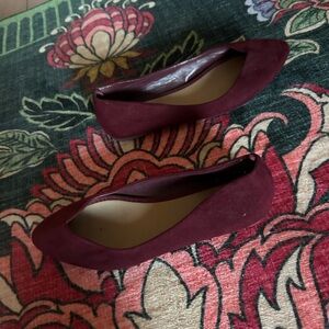 3/$25 🍷 Old Navy Burgundy Flats Size 7